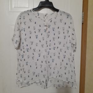 Short sleeved cat top